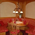 Hotel Halbfas-alterauge