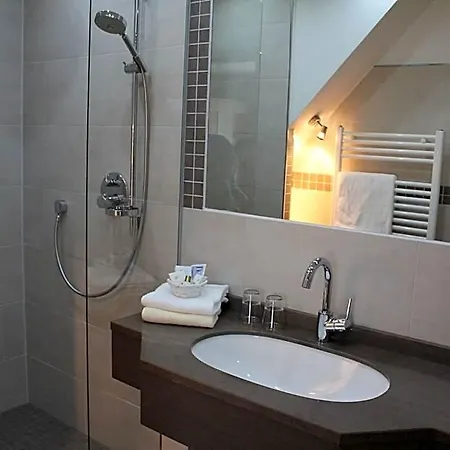 Hotel Halbfas-alterauge 2*