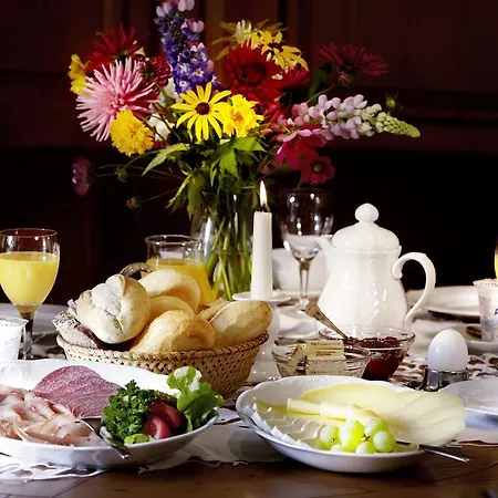Hotell Halbfas-alterauge 2*