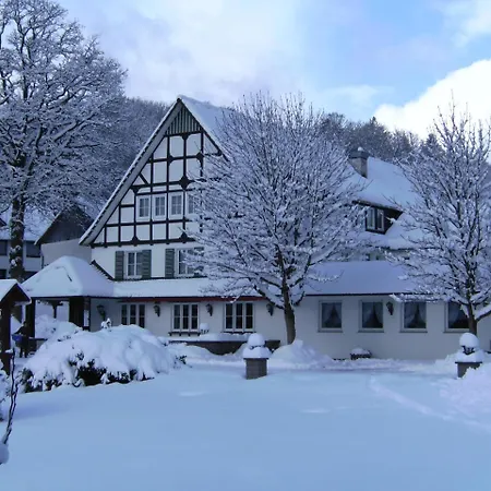 Hotell Halbfas-alterauge 2*