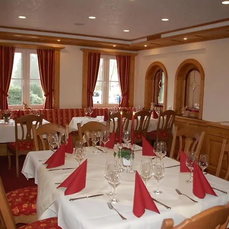 Hotell Halbfas-alterauge