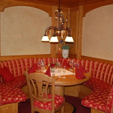 Hotel Halbfas-alterauge